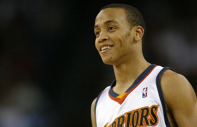 包括救生员 包括救生员