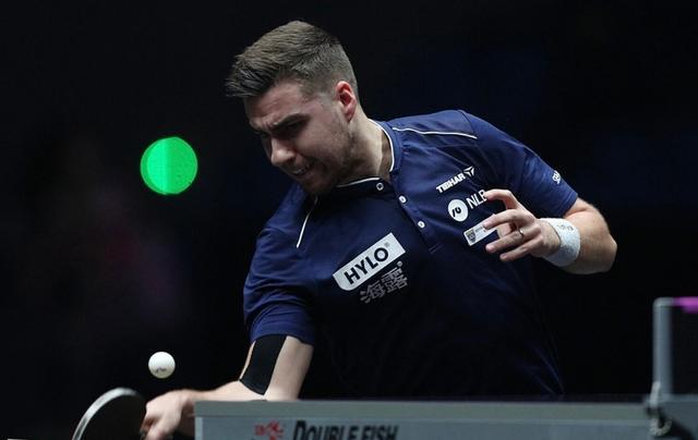 自他们全队 自他们全队